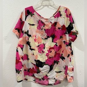 ⭐️ 3/$12 Ava & Viv blouse 2X